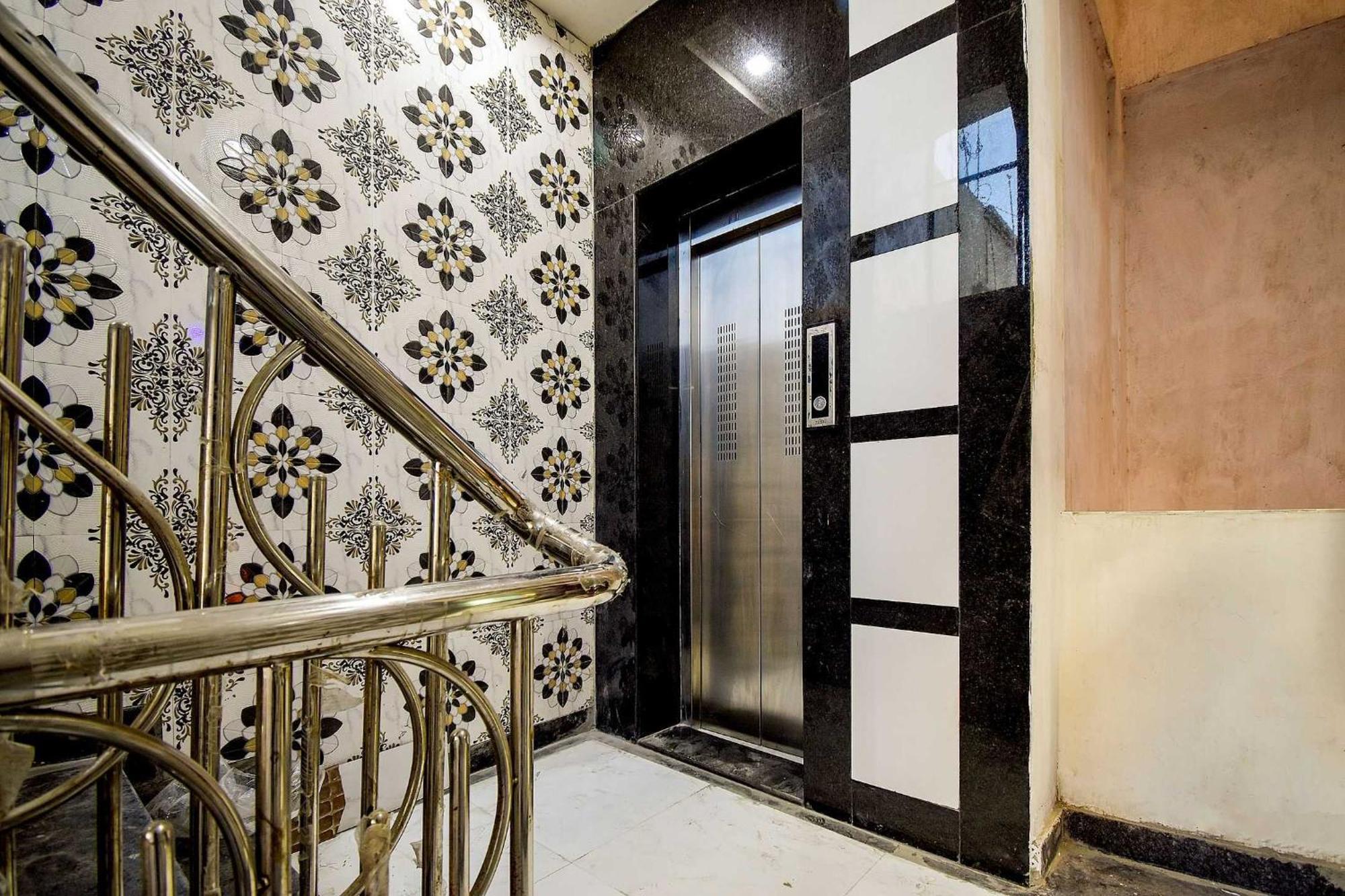 Oyo Flagship Mariyam Service Apartments Nagpur Exteriör bild